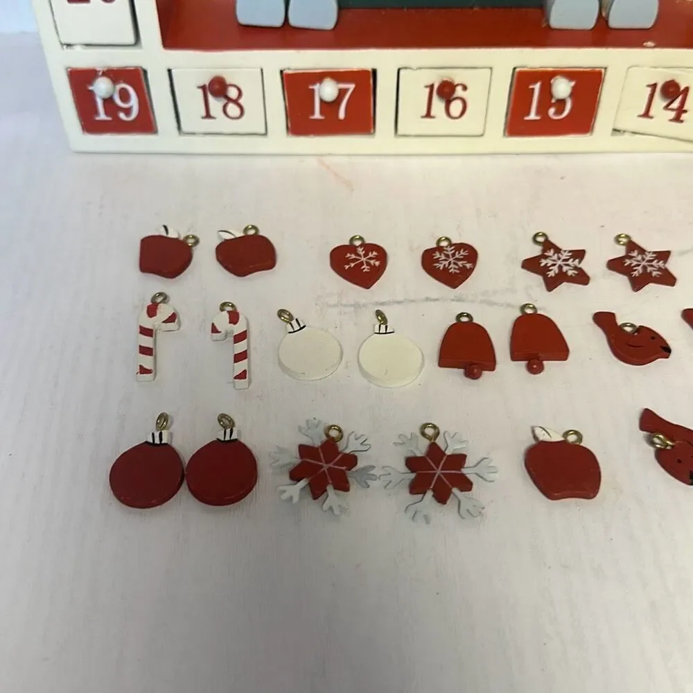 Department 56 Wooden Advent Calendar with 24‎ Miniatures to Hang